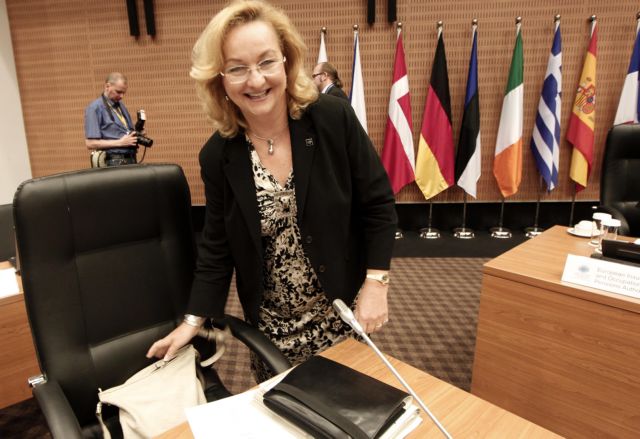 «Όχι» σε νέα διαγραφή του ελληνικού χρέους λέει η Αυστριακή υπουργός Οικονομικών